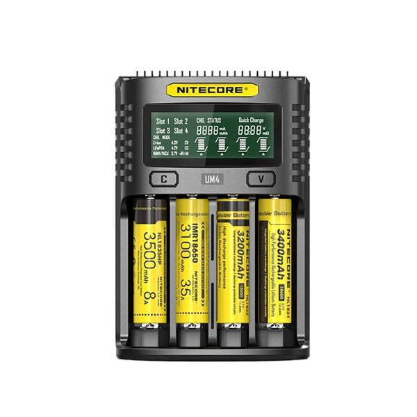 Chargeur UM4 4 slots - Nitecore - vue 1 - chargeur 4 slots